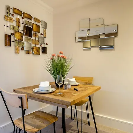 Cocoa Apartment York